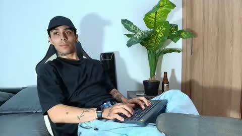 Snapshot of liorvante chatting on June 2026 02:14:02 AM Lior Vante online show from June 2026 02:14:02 AM