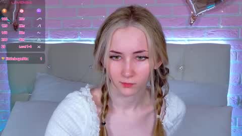 lirakink online show from November 2025 04:11:01 AM