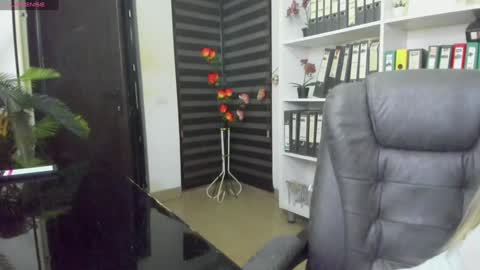 Snapshot of lisa2018 chatting on October 2025 02:03:02 AM lisa online show from October 2025 02:03:02 AM