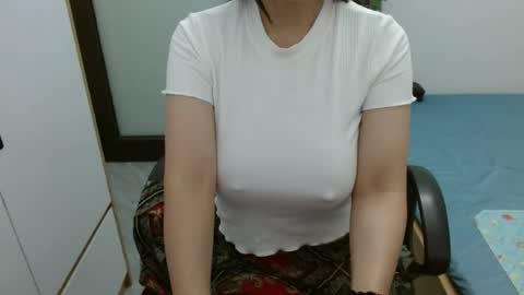 Snapshot of lisa_1011 chatting on July 2026 11:51:01 PM lisa_1011 online show from July 2026 11:51:01 PM