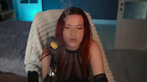 lisa_elfy online show from April 2026 02:21:01 PM