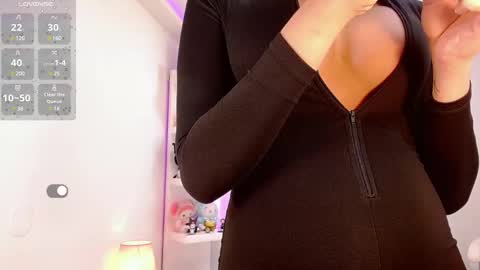 Snapshot of lisahadidd chatting on February 2025 05:51:02 AM lisahadidd online show from February 2025 05:51:02 AM