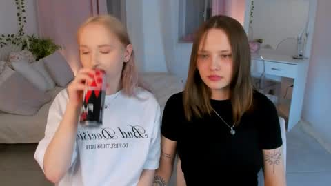 Lisa blonde  Alisa brunette online show from April 2026 07:23:02 PM