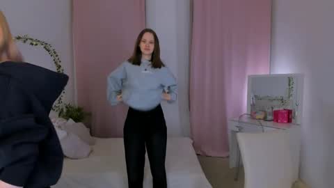 Lisa blonde  Alisa brunette online show from April 2026 07:08:02 PM