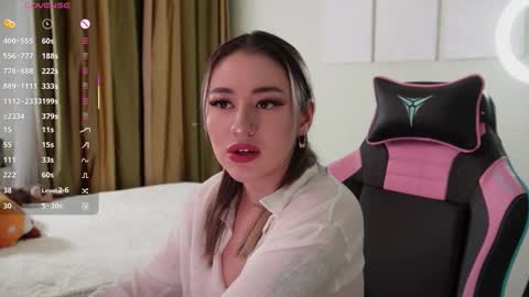   LISA   online show from December 2025 05:44:02 PM