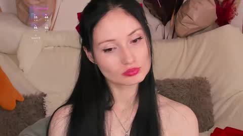 Snapshot of lisamooore chatting on December 2025 12:10:01 PM Lisa Moore online show from December 2025 12:10:01 PM