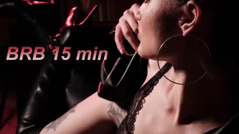 Lisa Moore online show from March 2026 07:27:02 AM