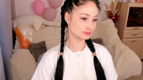 Lisa Moore online show from March 2026 12:32:01 PM