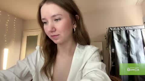 lisasmall online show from July 2026 06:25:01 PM