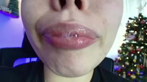 Lisbet online show from December 2024 09:54:01 PM