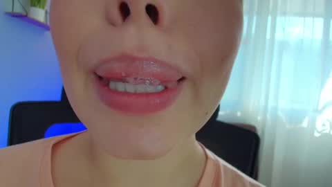 Lisbet online show from March 2025 02:30:02 PM