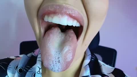 Lisbet online show from November 2025 11:22:02 AM