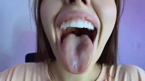 Lisbet online show from December 2025 09:41:02 PM