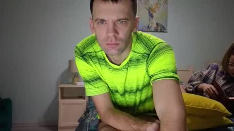 Snapshot of lisi4ka_basik33 chatting on February 2025 03:42:01 AM Kris Maks online show from February 2025 03:42:01 AM