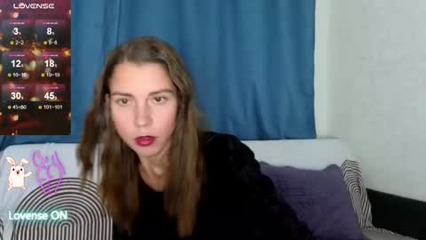 Snapshot of lisi4ka_basik33 chatting on October 2025 04:19:01 PM Kris Maks online show from October 2025 04:19:01 PM