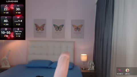 Snapshot of liss_black chatting on December 2024 12:33:01 PM Andrea online show from December 2024 12:33:01 PM