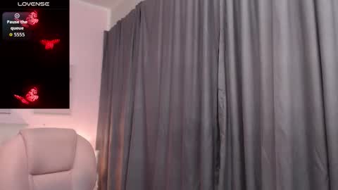 Snapshot of liss_black chatting on December 2025 01:58:01 AM Andrea online show from December 2025 01:58:01 AM