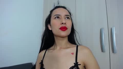 Lisa online show from September 2025 12:32:01 AM