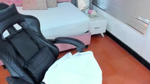 L I S S A  online show from February 2026 03:51:02 AM