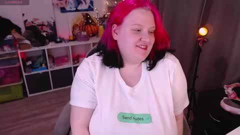 Snapshot of lissamuff chatting on March 2025 04:55:02 PM Lissa online show from March 2025 04:55:02 PM