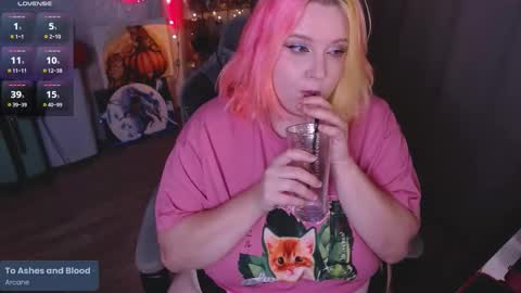 Snapshot of lissamuff chatting on October 2025 02:06:02 PM Lissa online show from October 2025 02:06:02 PM