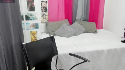 lissa online show from February 2025 06:54:01 PM