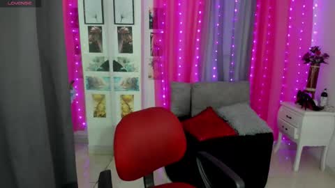 lissa online show from September 2025 09:48:01 PM