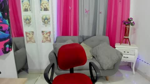 lissa online show from August 2026 10:01:01 PM