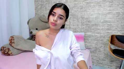 Snapshot of lissbrown chatting on March 2026 04:24:01 PM Liss Brown online show from March 2026 04:24:01 PM