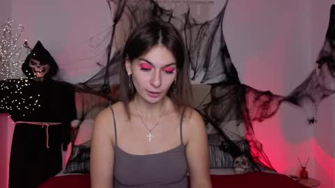 Snapshot of lit1le_mia chatting on October 2025 09:39:02 PM lit1le_mia online show from October 2025 09:39:02 PM