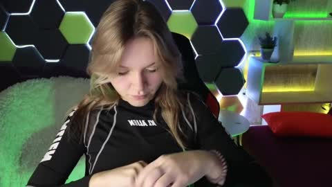 Lena online show from December 2024 08:37:02 AM