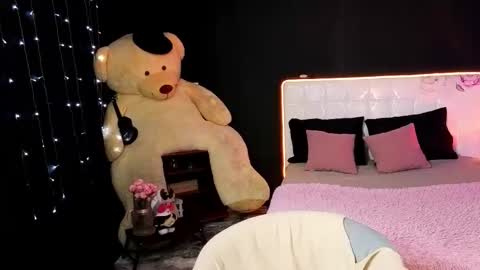 Lena online show from November 2025 02:57:02 AM