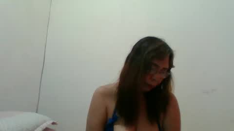 Snapshot of litamilf14 chatting on February 2025 04:19:02 AM litamilf14 online show from February 2025 04:19:02 AM