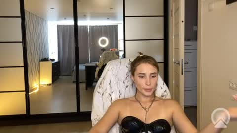 Snapshot of litle_girl05 chatting on July 2026 11:20:02 AM LUNA online show from July 2026 11:20:02 AM