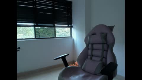 Danni online show from February 2025 09:48:01 PM