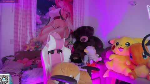 Snapshot of little__ary chatting on December 2024 09:28:02 AM little ary online show from December 2024 09:28:02 AM