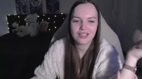 little__flowers online show from December 2025 07:59:01 AM