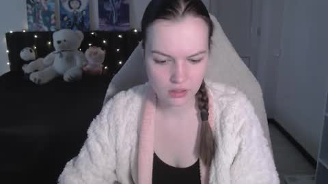 little__flowers online show from January 2026 09:36:02 AM