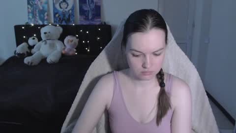 Snapshot of little__flowers chatting on June 2026 08:49:02 AM little__flowers online show from June 2026 08:49:02 AM