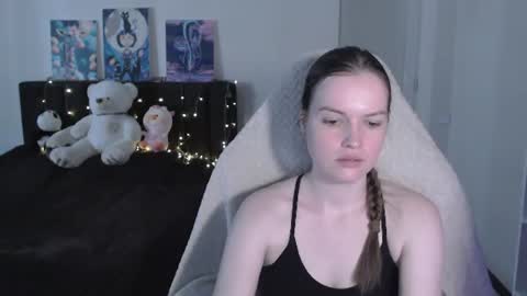 Snapshot of little__flowers chatting on July 2026 10:39:01 AM little__flowers online show from July 2026 10:39:01 AM