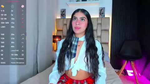 Snapshot of little__sophie18 chatting on January 2026 07:23:01 PM Sophie ---- connected from 1400 to 2100 Colombia time online show from January 2026 07:23:01 PM