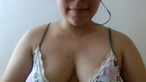 Snapshot of little_anef chatting on June 2026 06:12:01 PM little_anef online show from June 2026 06:12:01 PM