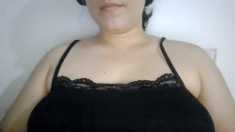 Snapshot of little_anef chatting on July 2026 01:51:01 AM little_anef online show from July 2026 01:51:01 AM