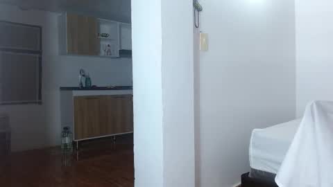 Catalina online show from April 2026 12:25:02 AM