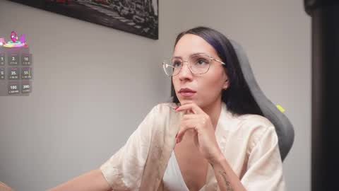 Help me reach 100 likes online show from March 2026 07:14:01 PM