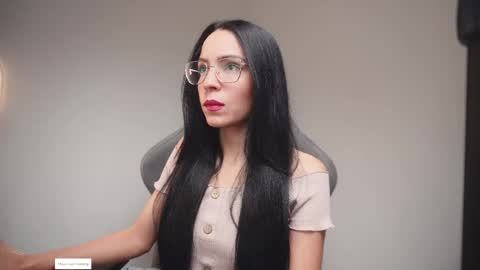 Help me reach 100 likes online show from April 2026 07:05:02 PM