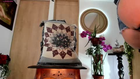 Izzi online show from March 2025 04:07:02 PM