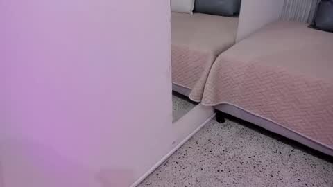 little_melody1 online show from May 2026 11:38:01 AM