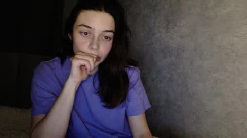 Mia   Im online every day 1530 PM in New York  2030 PM in London online show from March 2026 09:25:01 PM