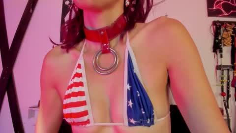 Snapshot of little_nauughty2 chatting on November 2025 02:06:01 PM Little Nauughty2 online show from November 2025 02:06:01 PM